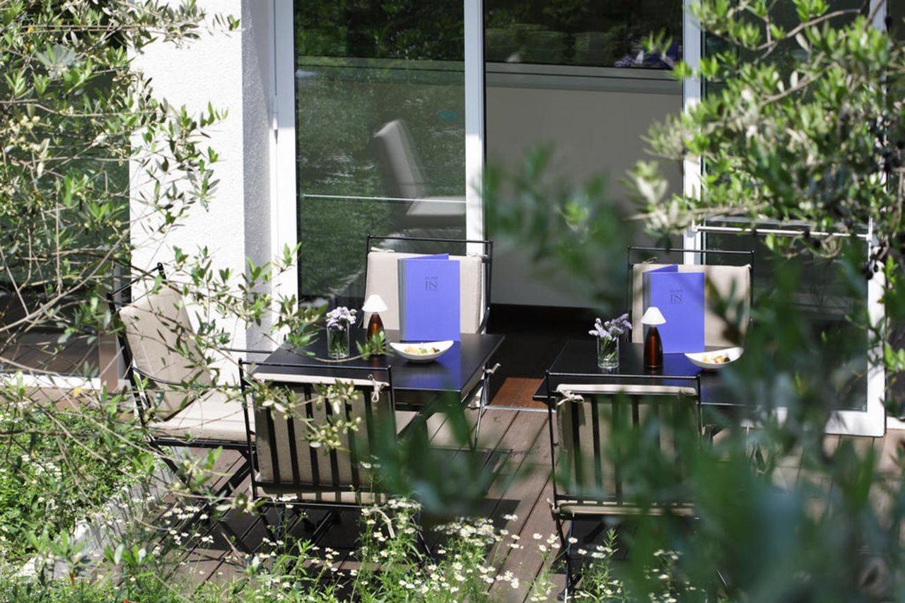 มัญญา ปาร์ โลเตล อา ปาร์ฟูม Hotel มิลาน ภายนอก รูปภาพ The terrace