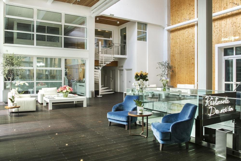 มัญญา ปาร์ โลเตล อา ปาร์ฟูม Hotel มิลาน ภายนอก รูปภาพ Interior of the hotel