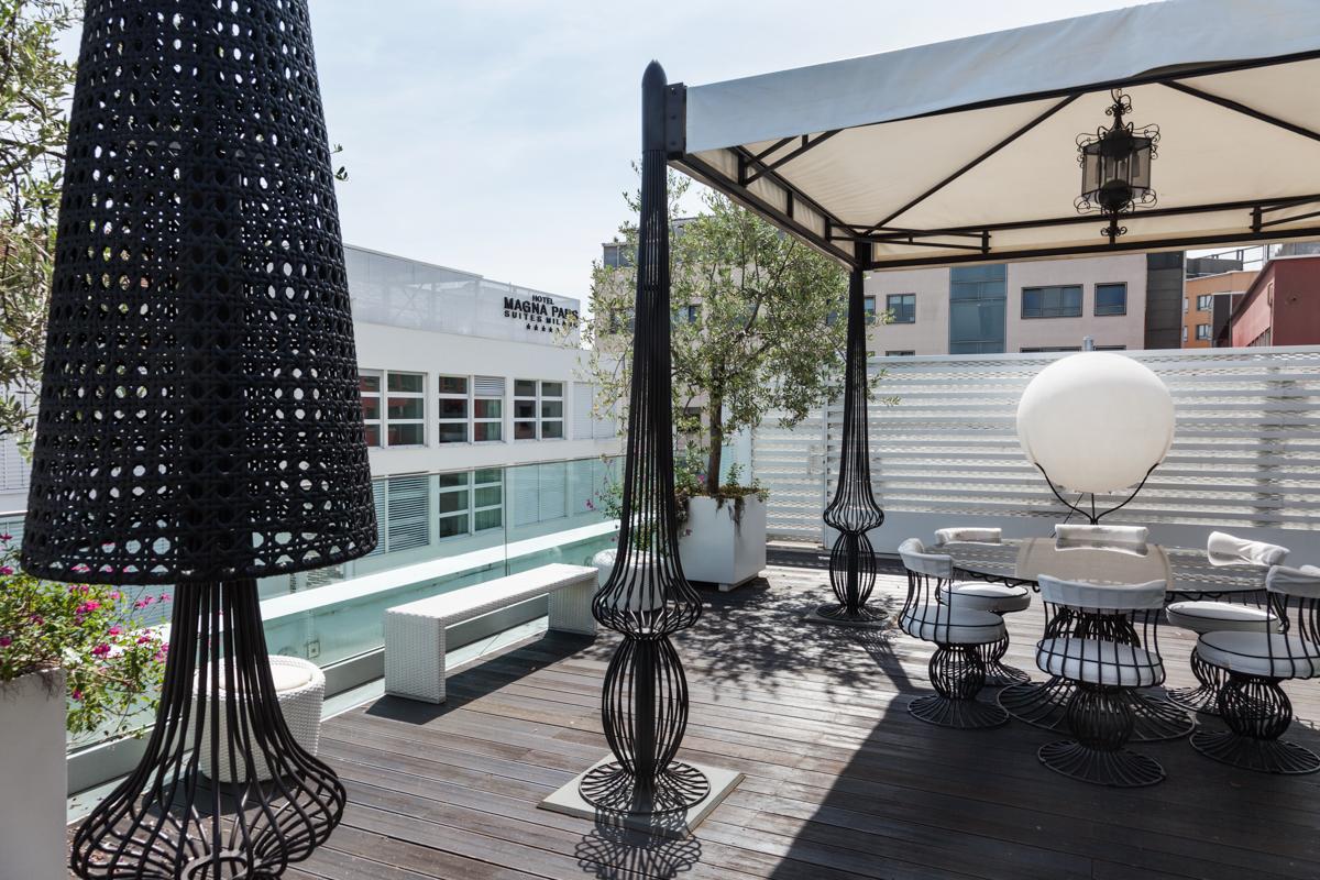 มัญญา ปาร์ โลเตล อา ปาร์ฟูม Hotel มิลาน ภายนอก รูปภาพ Rooftop terrace