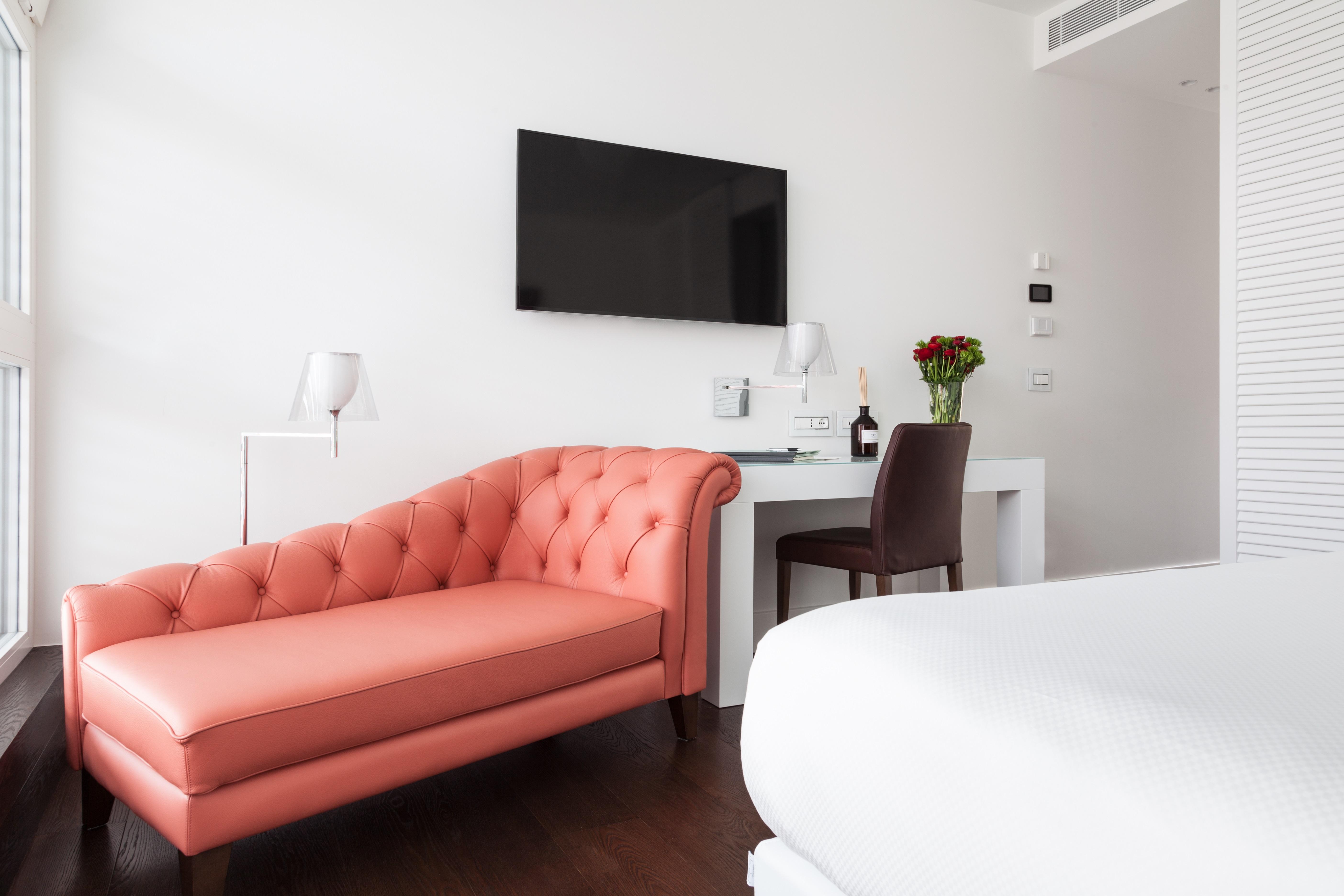มัญญา ปาร์ โลเตล อา ปาร์ฟูม Hotel มิลาน ภายนอก รูปภาพ A room at the hotel