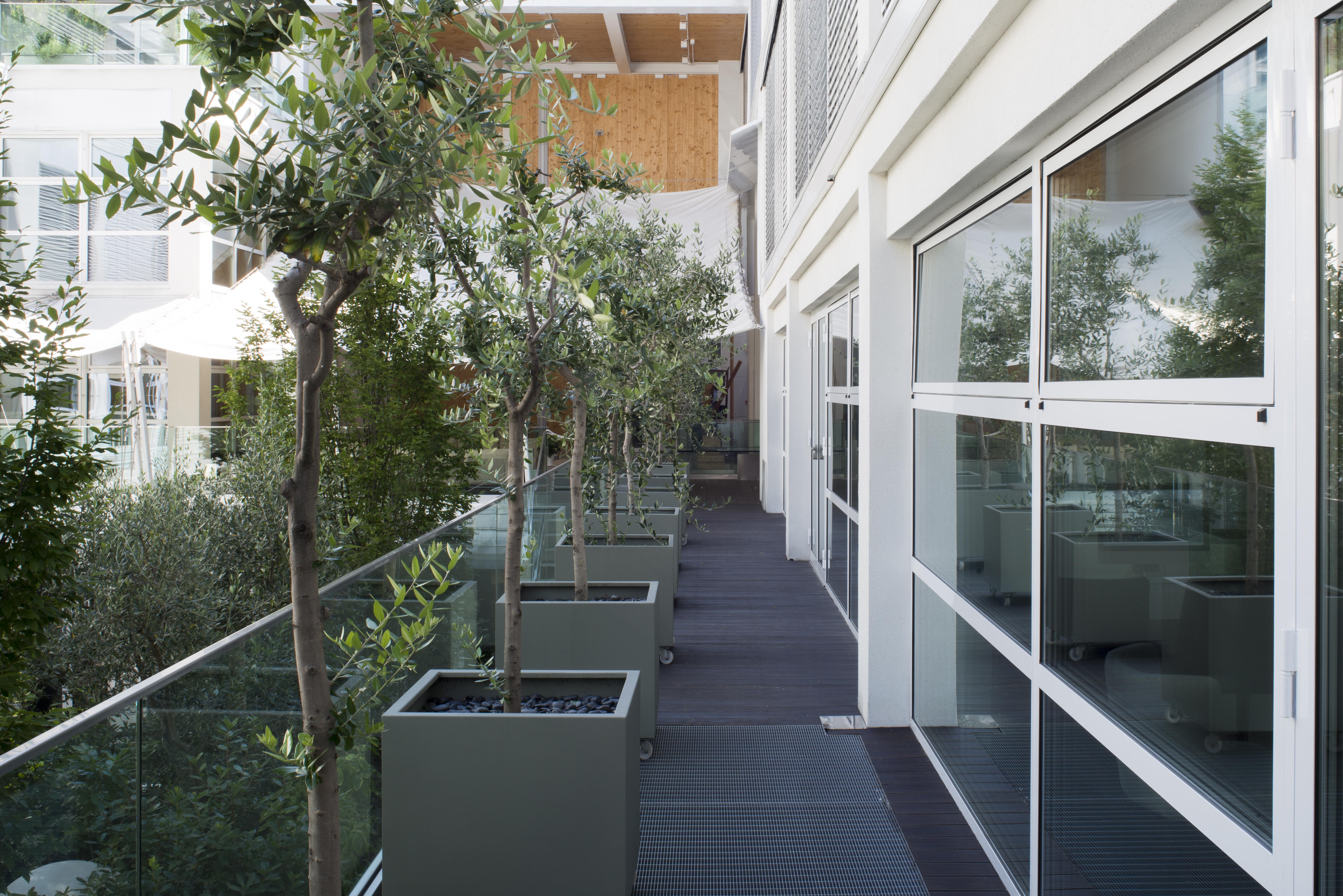มัญญา ปาร์ โลเตล อา ปาร์ฟูม Hotel มิลาน ภายนอก รูปภาพ The interior of the building