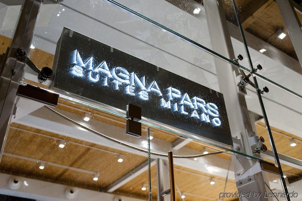 มัญญา ปาร์ โลเตล อา ปาร์ฟูม Hotel มิลาน ภายนอก รูปภาพ Marina Mall, Abu Dhabi