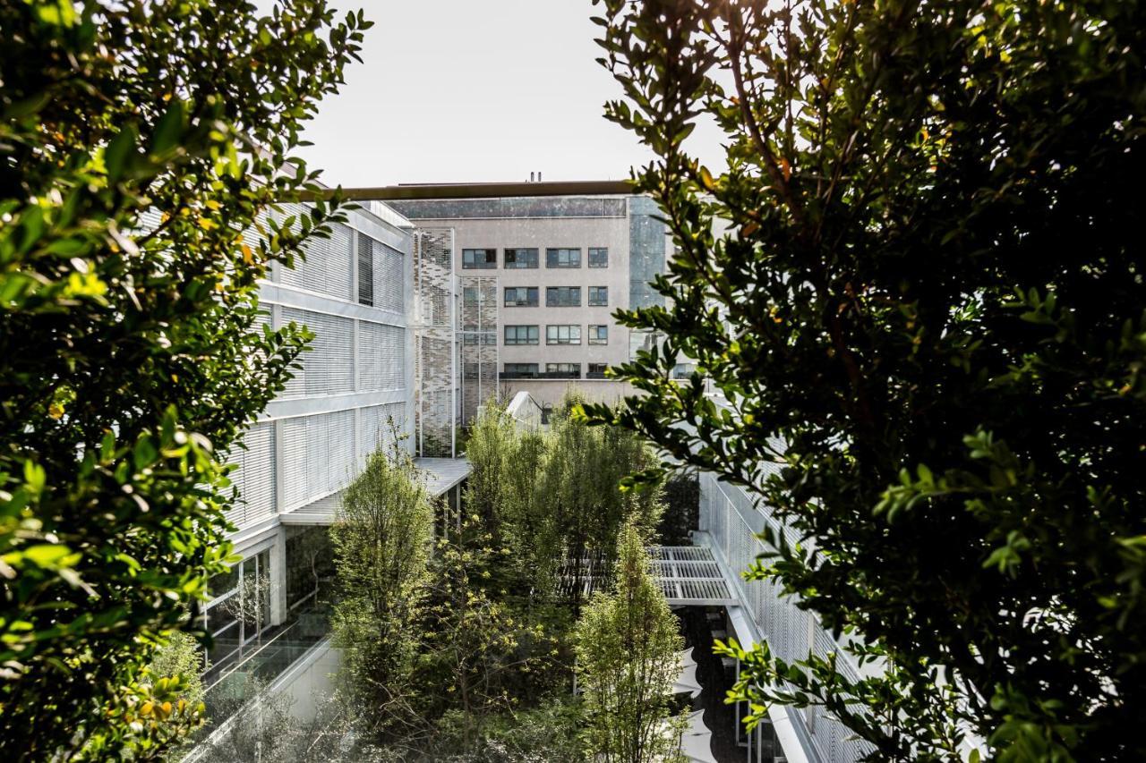มัญญา ปาร์ โลเตล อา ปาร์ฟูม Hotel มิลาน ภายนอก รูปภาพ The new building of the University of Applied Sciences and Medical University of Southern Tyrol