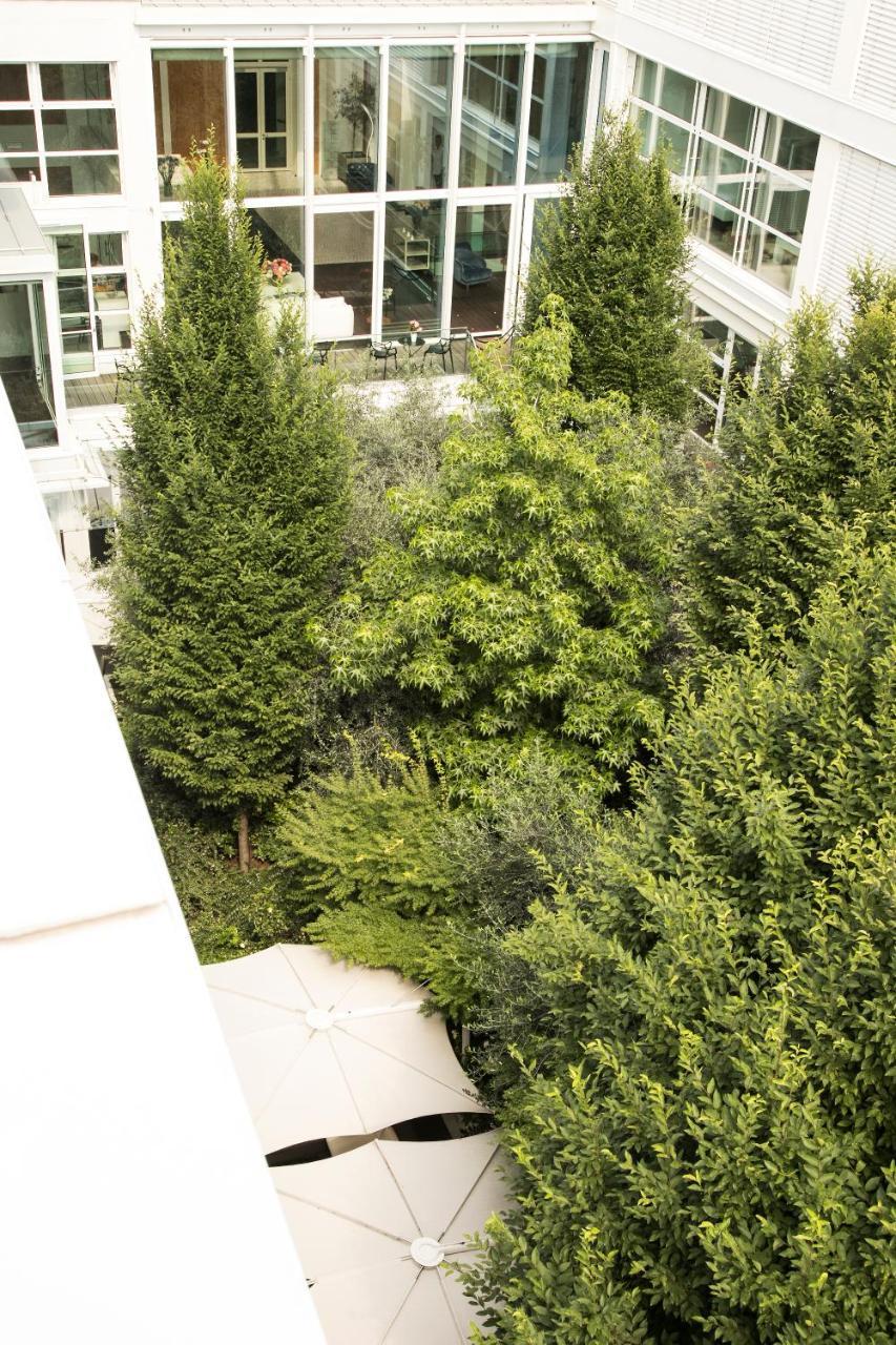 มัญญา ปาร์ โลเตล อา ปาร์ฟูม Hotel มิลาน ภายนอก รูปภาพ The garden